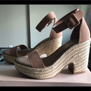 Chinese Laundry Queen espadrille